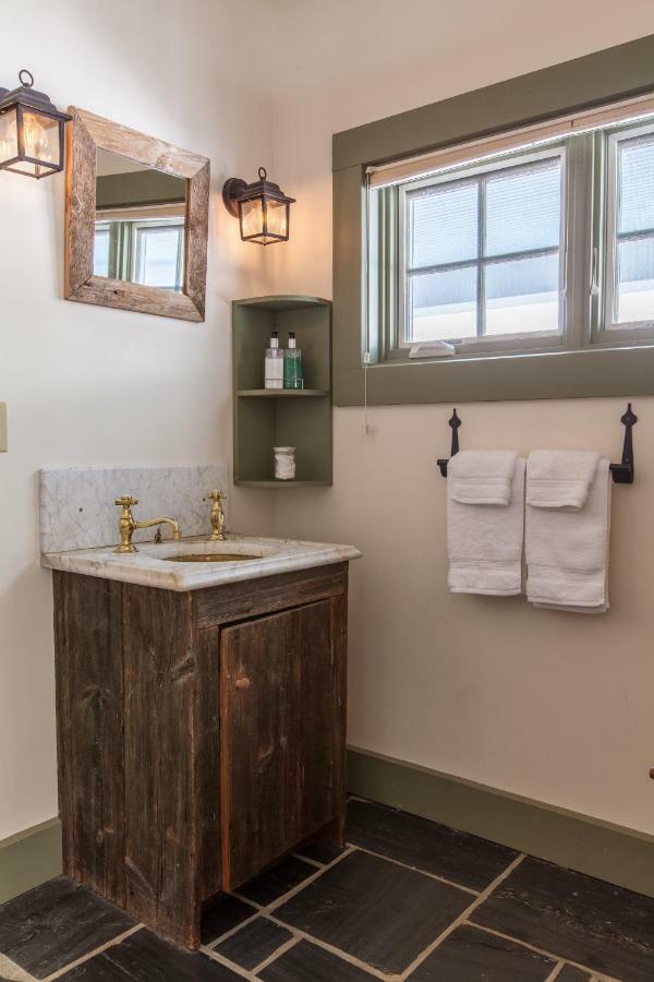 Whitford House And Twin View Barn Bed and Breakfast Addison Exteriör bild