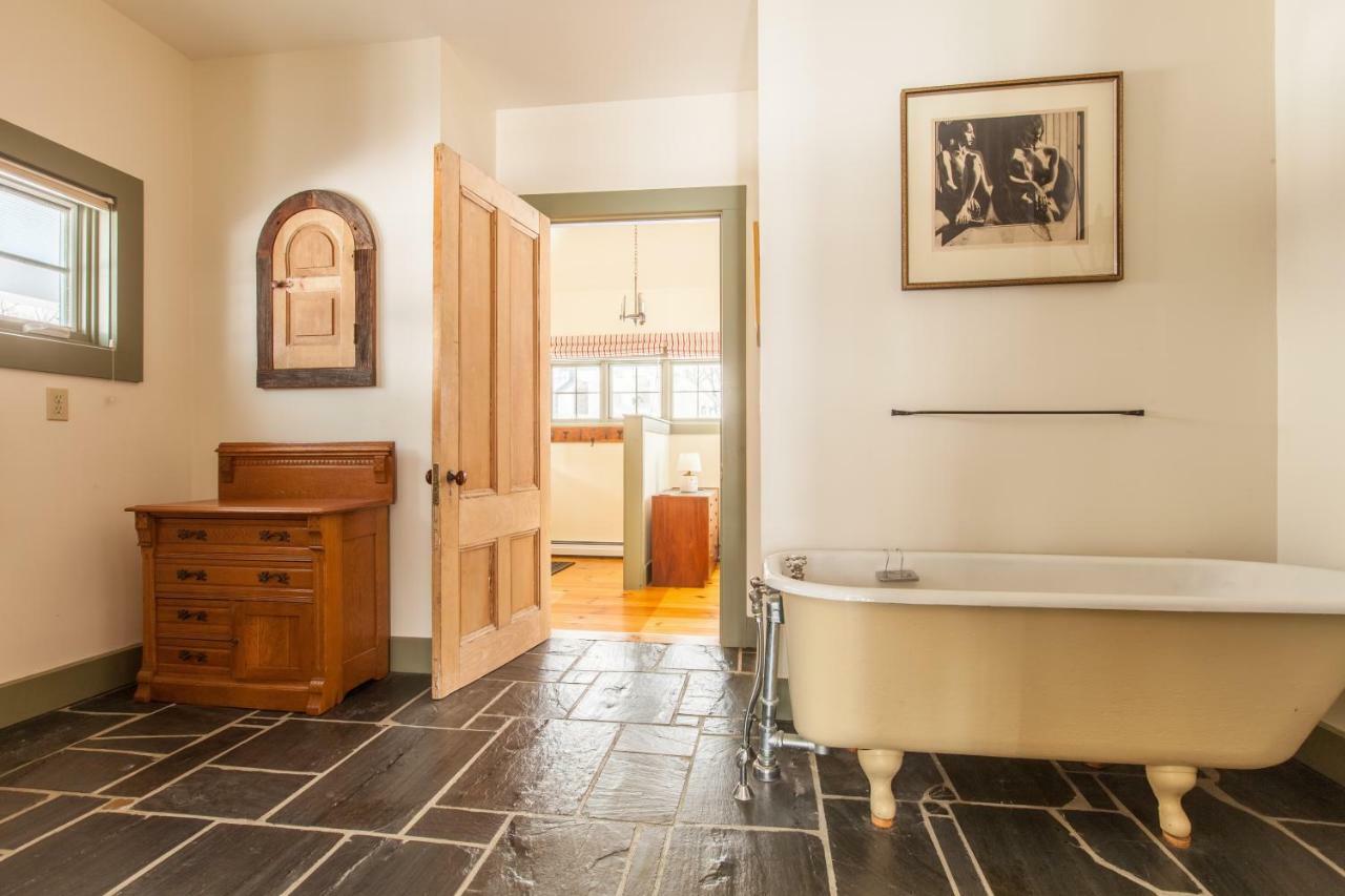 Whitford House And Twin View Barn Bed and Breakfast Addison Exteriör bild