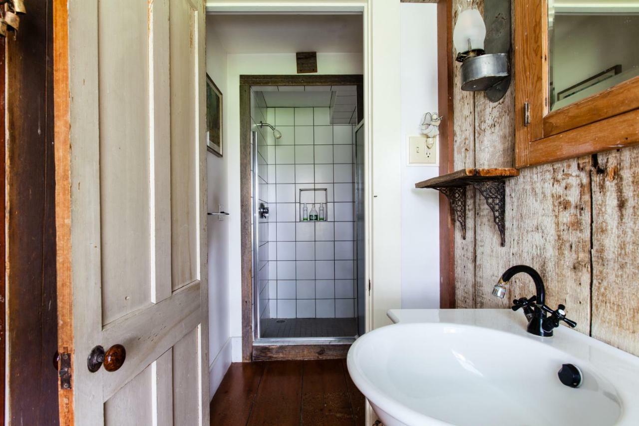 Whitford House And Twin View Barn Bed and Breakfast Addison Exteriör bild